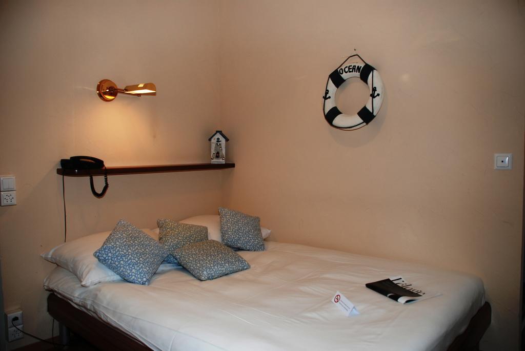 Hostellerie De Geneve Vevey Bilik gambar